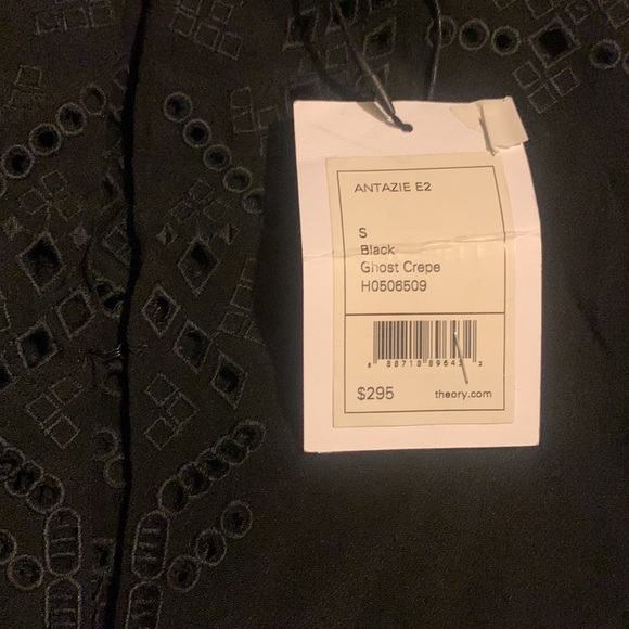 Theory Antazie E2 Ghost Crepe Eyelet Top, Black dise small - Picture 11 of 12